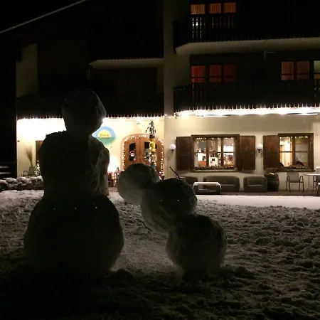 Familien Und Wanderhotel Clarezia Breíl